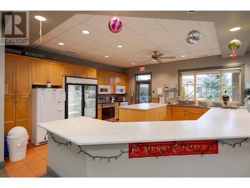 2365 Stillingfleet Road Unit# 360, Kelowna, BC - Indoor Photo Showing Kitchen