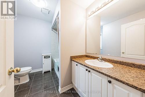 65 Glendarling Crescent, Hamilton, ON - Indoor Photo Showing Bathroom