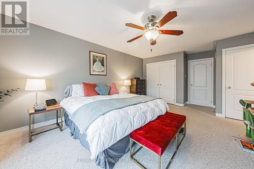 65 Glendarling Crescent, Hamilton, ON - Indoor Photo Showing Bedroom