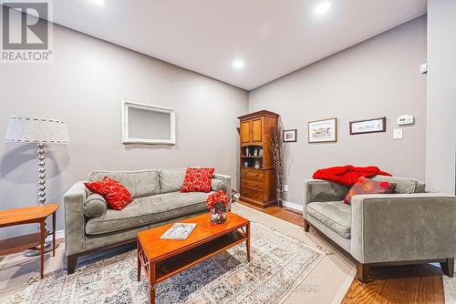 65 Glendarling Crescent, Hamilton, ON - Indoor Photo Showing Other Room