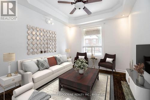 683 Wilson Street, Hamilton, ON - Indoor Photo Showing Living Room