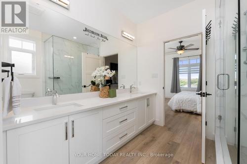 38 Faith Drive, Mapleton, ON - Indoor Photo Showing Bathroom