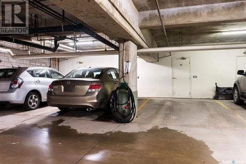 112 2550 25Th Avenue, Regina, SK - Indoor Photo Showing Garage