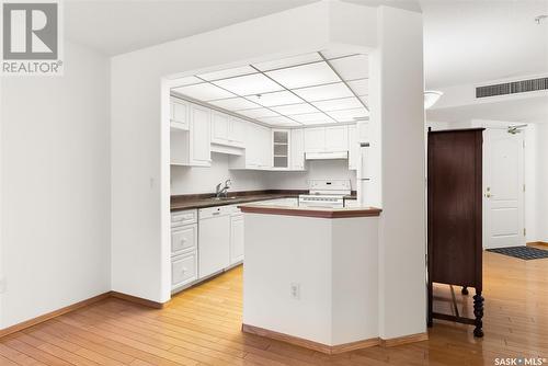 112 2550 25Th Avenue, Regina, SK - Indoor Photo Showing Kitchen