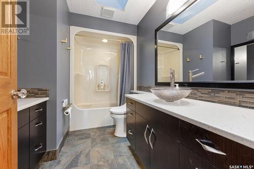 5054 Wascana Vista Court, Regina, SK - Indoor Photo Showing Bathroom