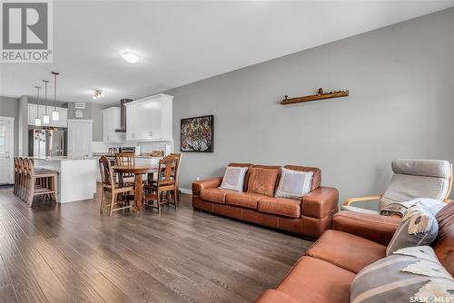 1629 Richardson Road, Saskatoon, SK - Indoor Photo Showing Living Room