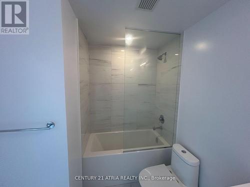 1119 - 38 Honeycrisp Crescent, Vaughan, ON - Indoor Photo Showing Bathroom