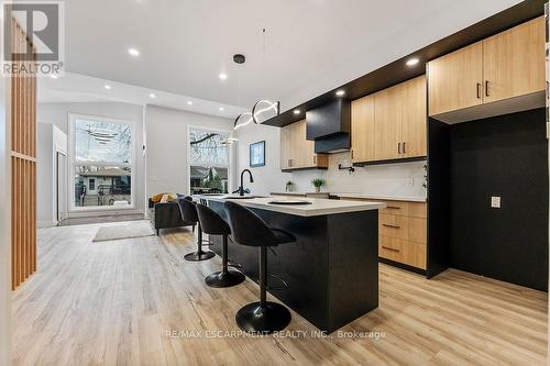 209 Grenfell Street, Hamilton, ON - Indoor Photo Showing Kitchen