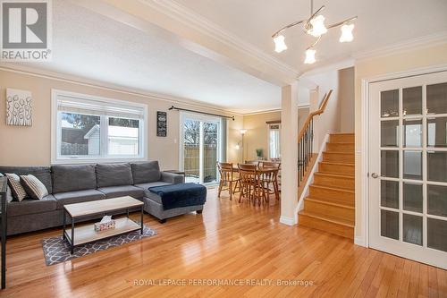 1550 Bourcier Drive, Ottawa, ON - Indoor Photo Showing Living Room