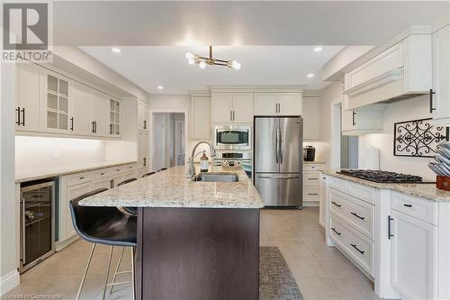 806 Westmount Road W, Kitchener, ON - Indoor Photo Showing Kitchen With Stainless Steel Kitchen With Upgraded Kitchen