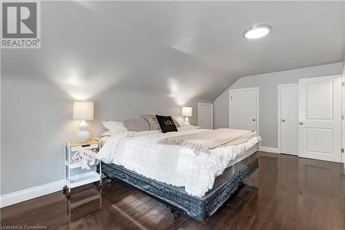 806 Westmount Road W, Kitchener, ON - Indoor Photo Showing Bedroom