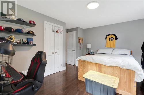 806 Westmount Road W, Kitchener, ON - Indoor Photo Showing Bedroom