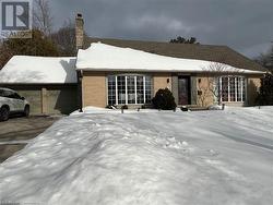 806 WESTMOUNT Road W  Kitchener, ON N2M 1S4