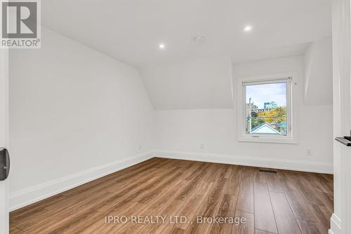 323 Mortimer Avenue, Toronto, ON - Indoor Photo Showing Other Room