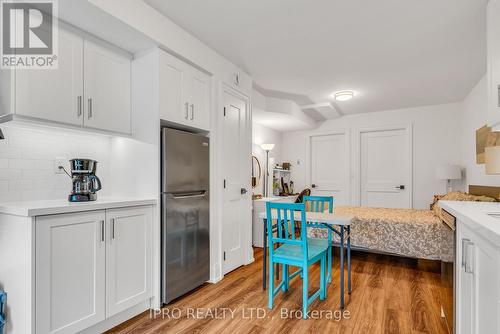 323 Mortimer Avenue, Toronto, ON - Indoor Photo Showing Kitchen