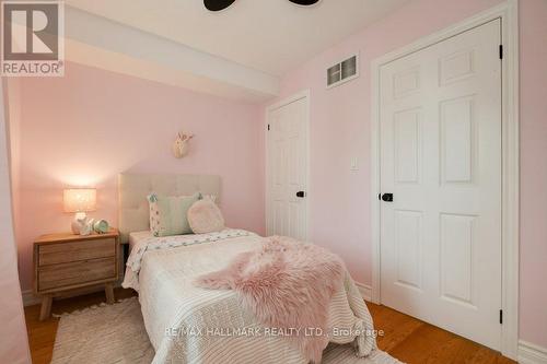 720A Kingston Road, Toronto, ON - Indoor Photo Showing Bedroom