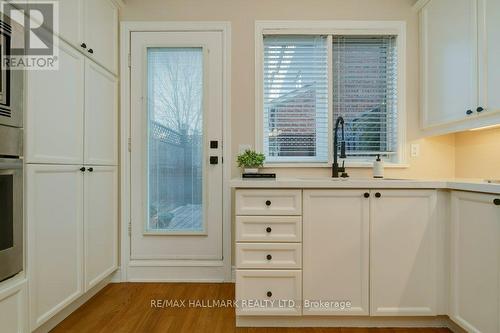 720A Kingston Road, Toronto, ON - Indoor Photo Showing Kitchen