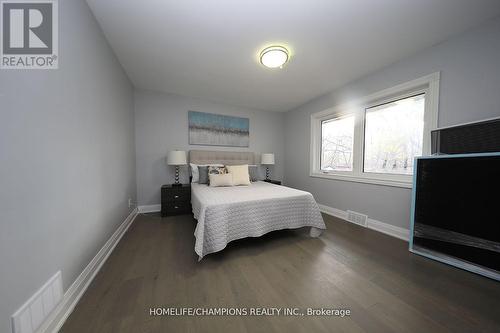 426 Cromwell Avenue, Oshawa, ON - Indoor Photo Showing Bedroom