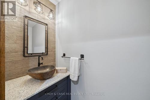 4215 Tooley Road, Clarington, ON - Indoor Photo Showing Bathroom