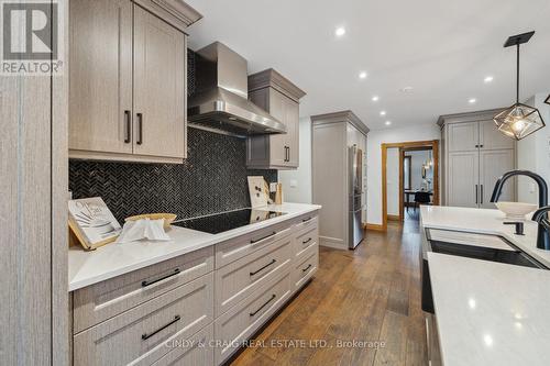 4215 Tooley Road, Clarington, ON - Indoor Photo Showing Kitchen With Upgraded Kitchen