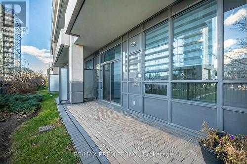 108 - 85 North Park Road, Vaughan, ON - Outdoor