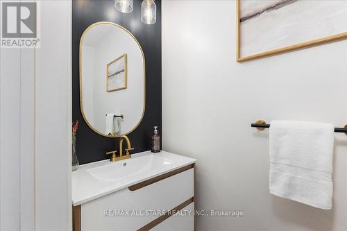 189 Carrick Avenue, Georgina, ON - Indoor Photo Showing Bathroom