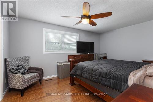 189 Carrick Avenue, Georgina, ON - Indoor Photo Showing Bedroom