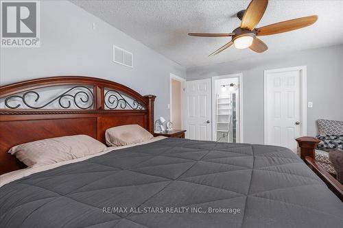 189 Carrick Avenue, Georgina, ON - Indoor Photo Showing Bedroom