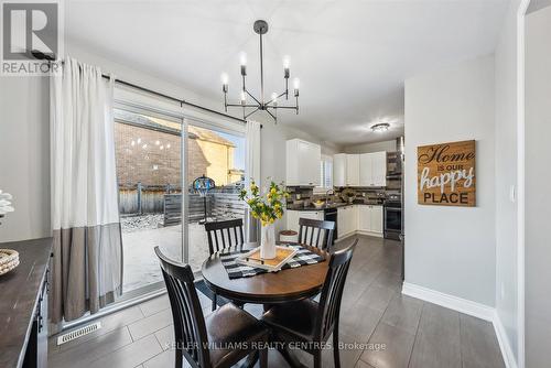 237 Eighth Avenue, New Tecumseth, ON - Indoor Photo Showing Dining Room