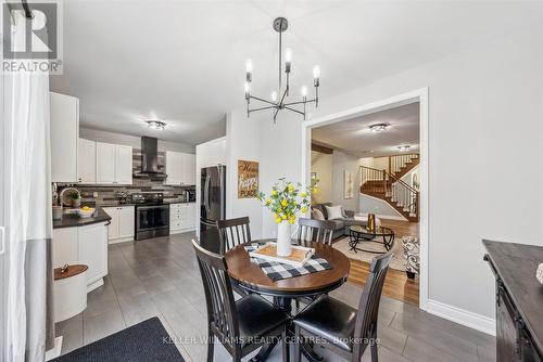 237 Eighth Avenue, New Tecumseth, ON - Indoor Photo Showing Dining Room