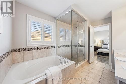 237 Eighth Avenue, New Tecumseth, ON - Indoor Photo Showing Bathroom