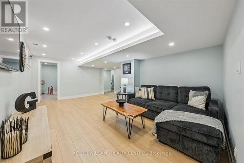 237 Eighth Avenue, New Tecumseth, ON - Indoor Photo Showing Living Room