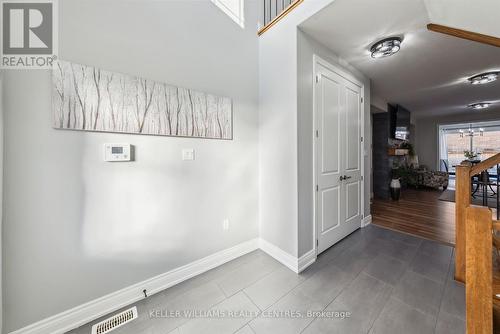 237 Eighth Avenue, New Tecumseth, ON - Indoor Photo Showing Other Room