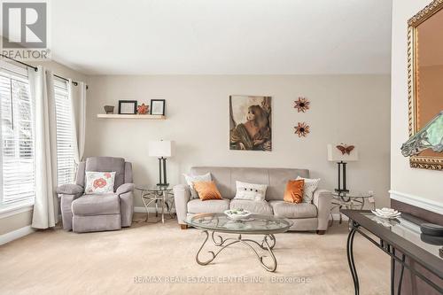 5 Marsden Crescent, Brampton, ON - Indoor Photo Showing Living Room