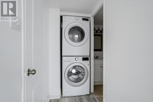 1508 - 61 Markbrook Lane, Toronto, ON - Indoor Photo Showing Laundry Room