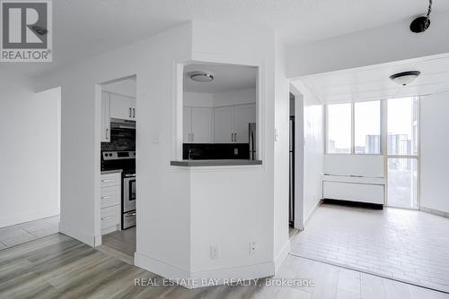 1508 - 61 Markbrook Lane, Toronto, ON - Indoor Photo Showing Other Room