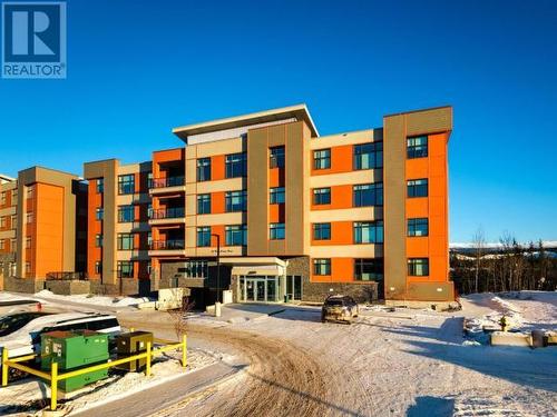 105-38 Waterfront Place, Whitehorse, YT - Outdoor