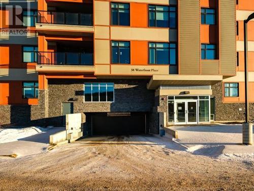 105-38 Waterfront Place, Whitehorse, YT - Outdoor