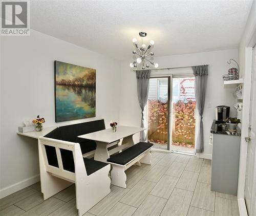 1236 Thistledown Avenue, Sarnia, ON - Indoor Photo Showing Dining Room