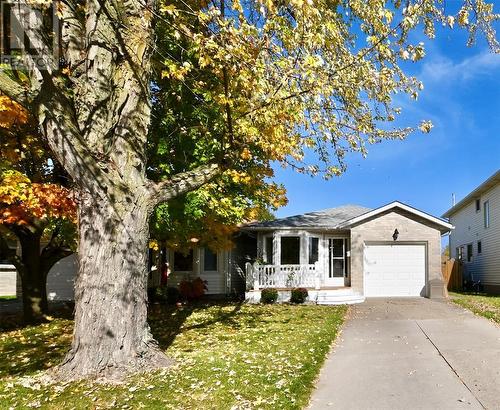 1236 Thistledown Avenue, Sarnia, ON - Outdoor With Facade