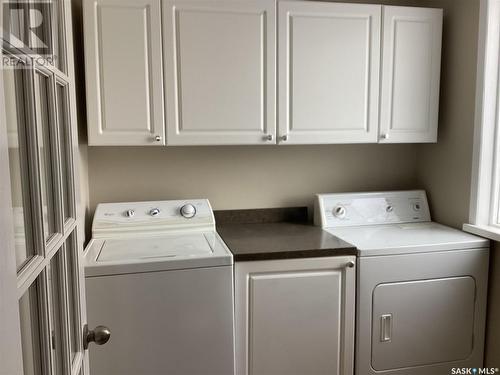 508 Osler Street, Regina, SK - Indoor Photo Showing Laundry Room