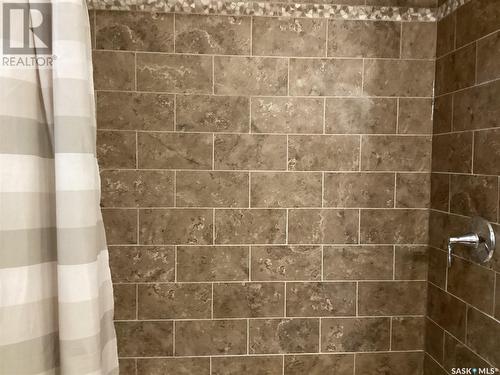 508 Osler Street, Regina, SK - Indoor Photo Showing Bathroom