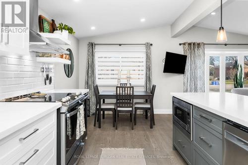 412 Norrie Crescent, Burlington, ON - Indoor Photo Showing Kitchen