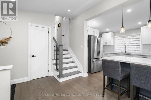 412 Norrie Crescent, Burlington, ON - Indoor Photo Showing Kitchen