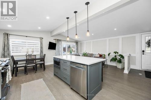 412 Norrie Crescent, Burlington, ON - Indoor Photo Showing Kitchen