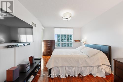 2012 - 335 Rathburn Road W, Mississauga (City Centre), ON - Indoor Photo Showing Bedroom