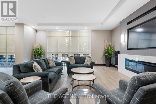 2012 - 335 Rathburn Road W, Mississauga (City Centre), ON - Indoor Photo Showing Living Room