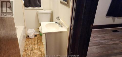 2244 Howard, Windsor, ON - Indoor Photo Showing Bathroom