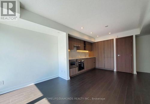 816 - 19 Bathurst Street, Toronto, ON - Indoor