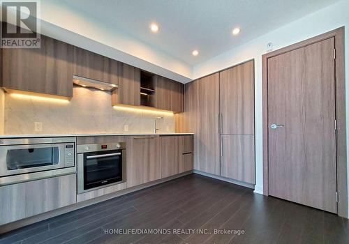 816 - 19 Bathurst Street, Toronto, ON - Indoor Photo Showing Kitchen